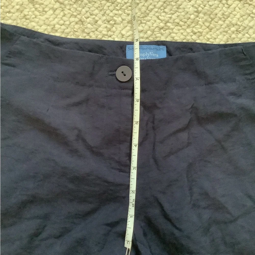 NWOT Vera Wang Bermuda Shorts Navy Rayon Lightweight 4